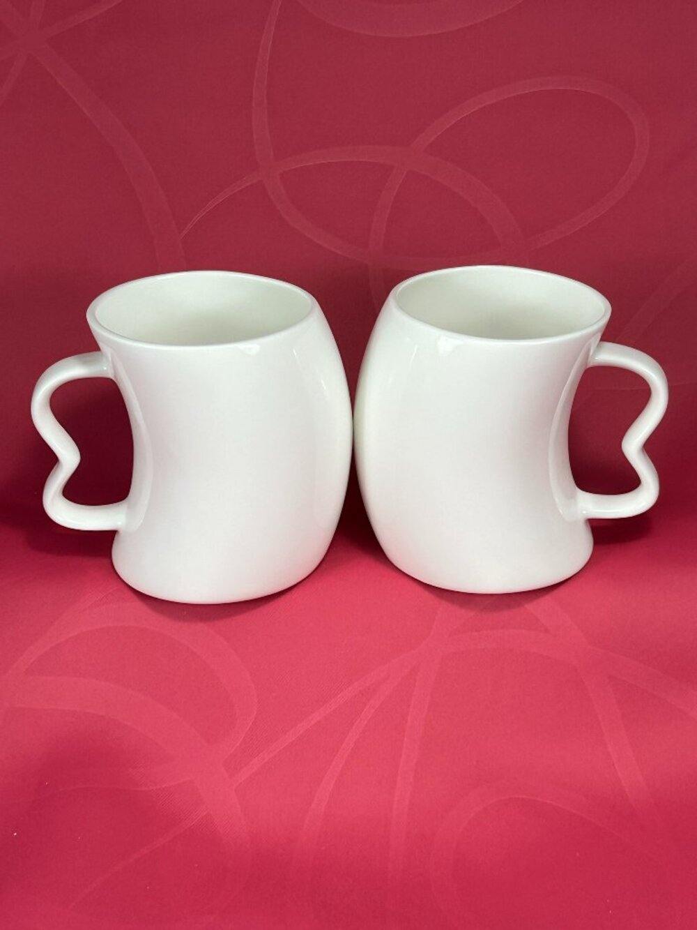 pair of Ciroa Being Valentine lovely heart shape handle coffee mugs